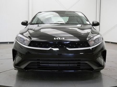 Used 2024 Kia Forte LX FWD image 2