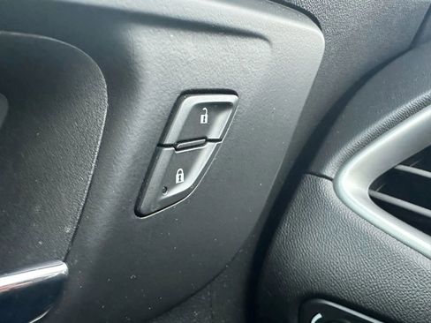 Used 2023 Chevrolet Malibu LT image 23