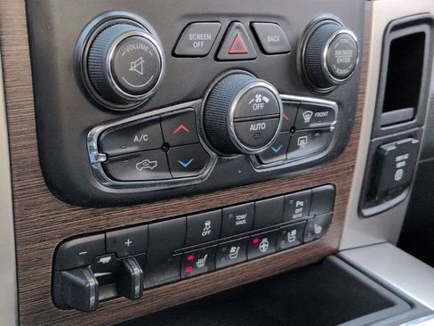 Used 2016 RAM 1500 Laramie image 22