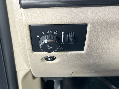 Used 2022 Jeep Grand Cherokee Laredo E w/ Security & Convenience Group image 10