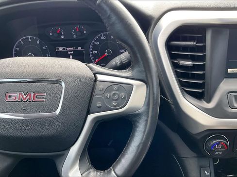 Used 2018 GMC Acadia SLE FWD image 24
