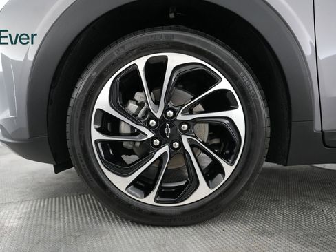 Used 2022 Chevrolet Bolt EUV Premier w/ Super Cruise Package image 22