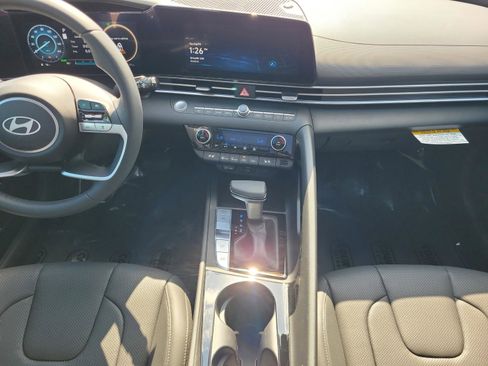 New 2026 Hyundai Elantra Limited image 12