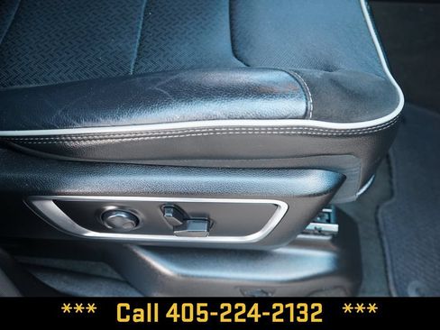 Used 2024 RAM 1500 Laramie AWD/4WD image 23