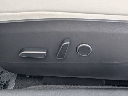 Used 2023 Tesla Model 3 Standard Range RWD image 12