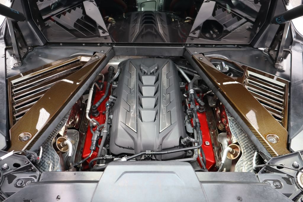 Used 2020 Chevrolet Corvette Stingray Coupe w/ Z51 Performance Package RWD image 32
