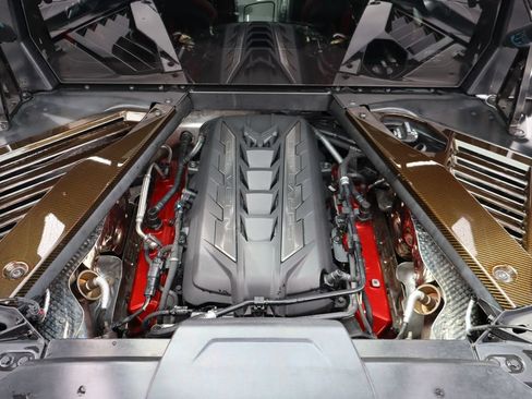 Used 2020 Chevrolet Corvette Stingray Coupe w/ Z51 Performance Package RWD image 32