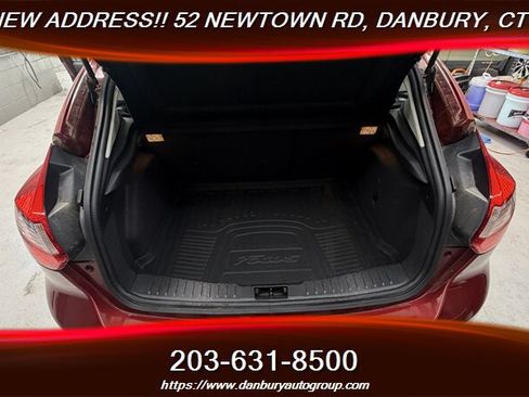 Used 2014 Ford Focus SE w/ SE Winter Package FWD image 22