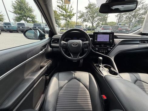 Used 2023 Toyota Camry SE w/ Convenience Package FWD image 19