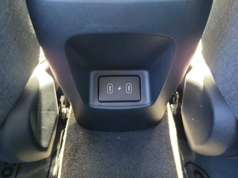 New 2026 Hyundai Elantra Limited image 13