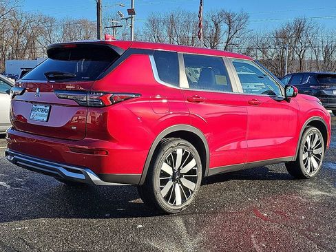 New 2026 Mitsubishi Outlander SE image 4