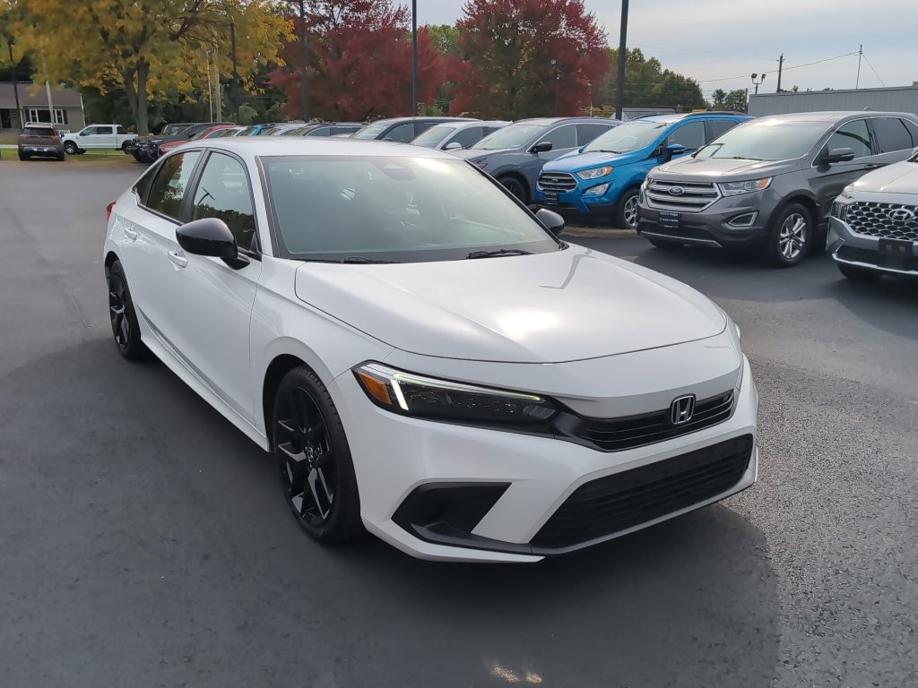 Used 2023 Honda Civic Sport image 2