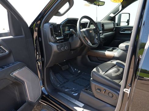 Used 2024 Chevrolet Silverado 3500 High Country w/ High Country Premium Package AWD/4WD image 13
