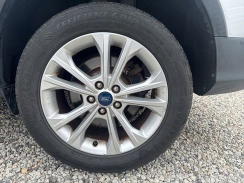Used 2019 Ford Escape SE FWD image 8