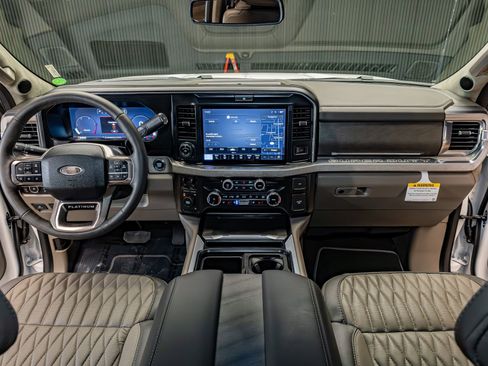 Used 2026 Ford F350 Platinum w/ Platinum Plus Package image 16