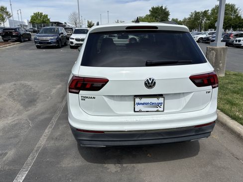 Used 2018 Volkswagen Tiguan SE image 20