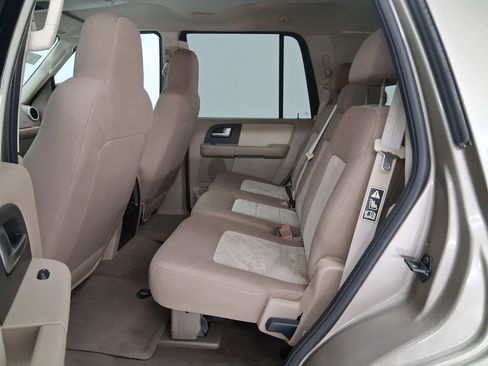 Used 2003 Ford Expedition XLT image 12