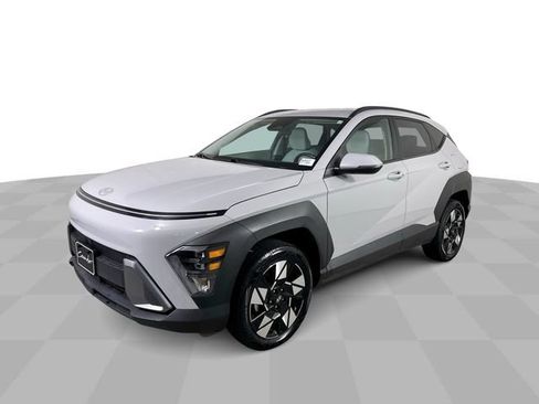 Used 2025 Hyundai Kona SEL AWD/4WD image 4