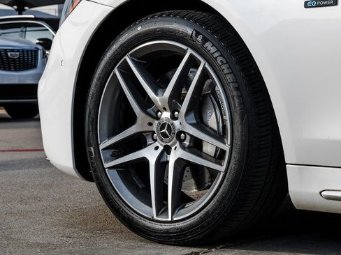 Used 2019 Mercedes-Benz S 560e w/ AMG Line Exterior image 62