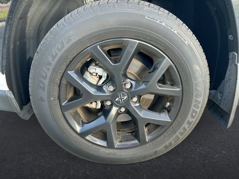 Used 2025 Toyota RAV4 XLE FWD image 10
