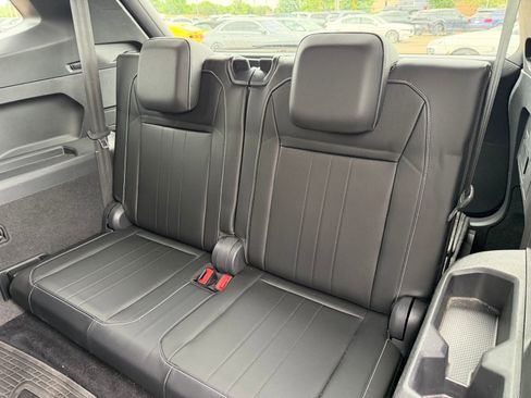 Used 2022 Volkswagen Tiguan SE R-Line image 22