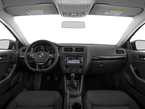 Used 2017 Volkswagen Jetta SEL FWD image 4