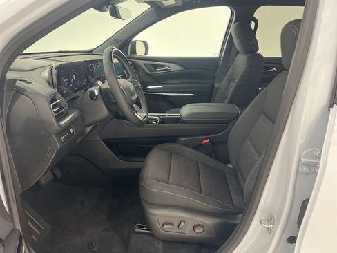 New 2026 Chevrolet Traverse LT w/ Enhanced Driving Package image 18