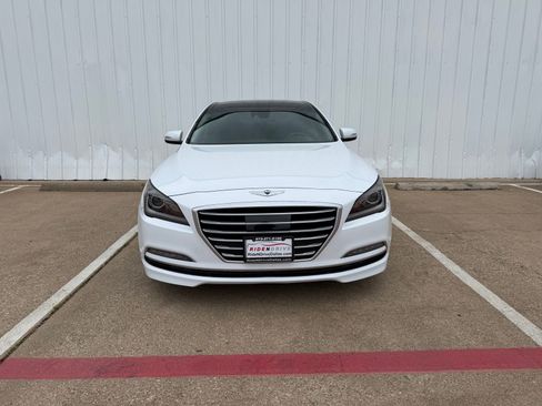 Used 2015 Hyundai Genesis 5.0 RWD image 10