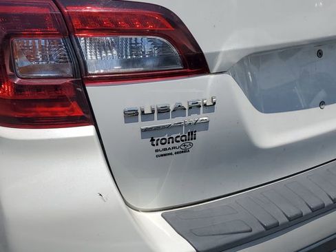 Used 2019 Subaru Outback 2.5i Premium w/ Popular Package #2 AWD/4WD image 9