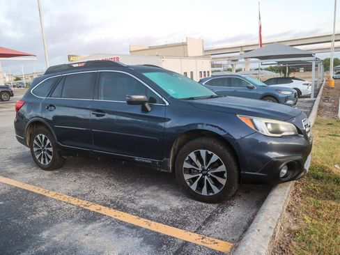 Used 2017 Subaru Outback 2.5i Limited AWD/4WD image 9