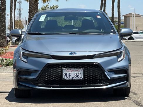 Certified 2025 Toyota Corolla SE w/ Convenience Package FWD image 11