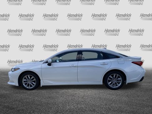 Used 2022 Toyota Avalon XLE FWD image 7