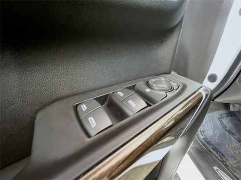 Used 2020 Chevrolet Silverado 1500 RST image 18