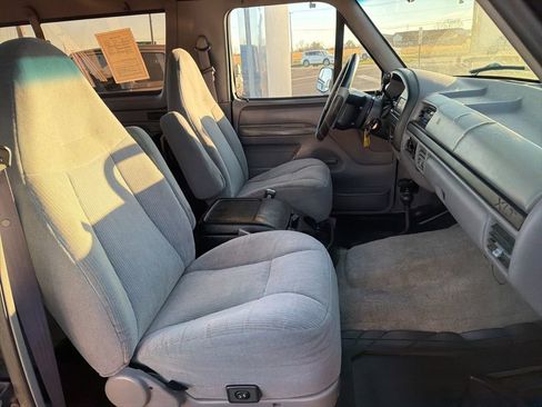 Used 1996 Ford Bronco XLT image 19