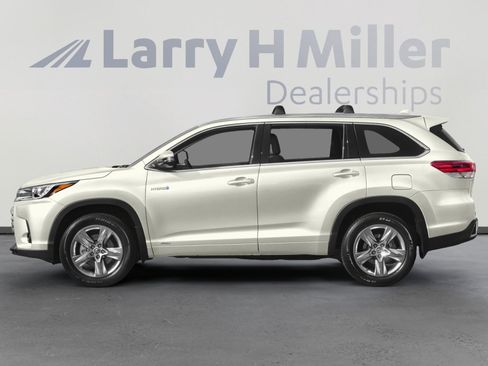 Used 2017 Toyota Highlander Limited image 3