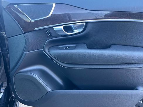 Used 2019 Volvo XC90 T6 Momentum w/ Protection Package image 22
