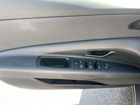 Certified 2025 Hyundai Elantra Sport FWD image 18