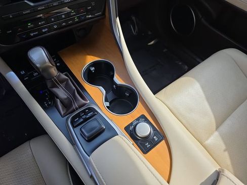 Used 2019 Lexus RX 350 AWD w/ Navigation Package image 25