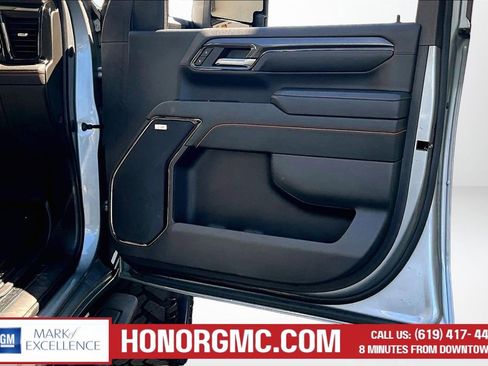 Used 2024 GMC Sierra 2500 AT4 w/ AT4 Premium Plus Package AWD/4WD image 28