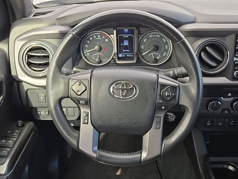 Used 2023 Toyota Tacoma TRD Off-Road image 19