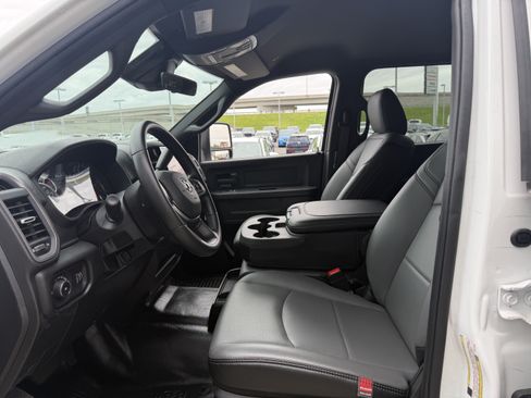 New 2026 RAM 3500 Tradesman AWD/4WD image 28