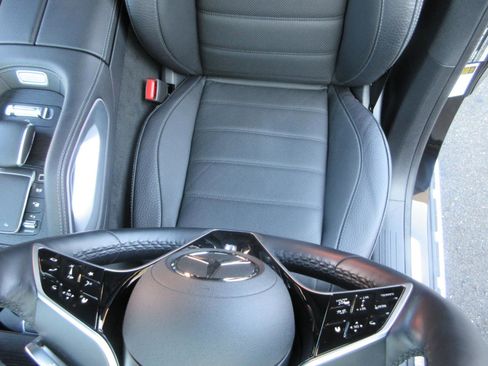 Used 2025 Mercedes-Benz GLE 580 4MATIC image 8