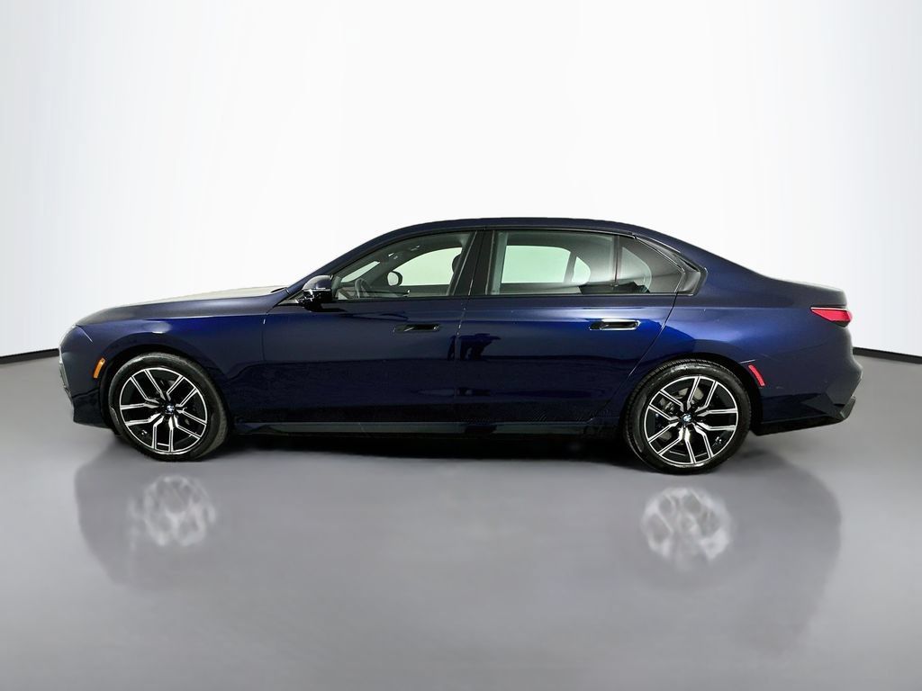 Certified 2024 BMW 760i xDrive AWD/4WD image 8