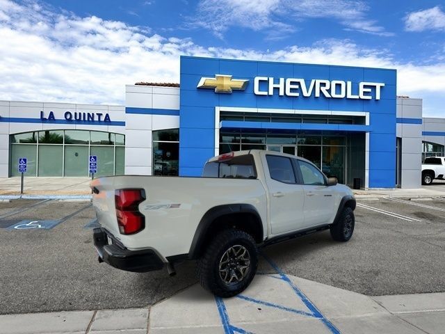 Used 2025 Chevrolet Colorado ZR2 w/ Technology Package AWD/4WD image 8
