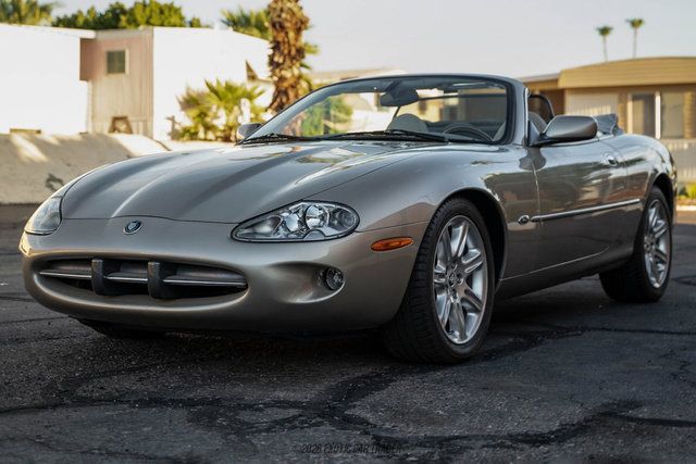 Used 2000 Jaguar XK8 Convertible RWD image 14