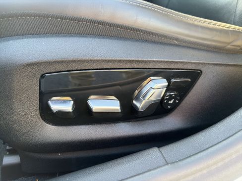 Used 2023 BMW M550i xDrive w/ Executive Package image 19