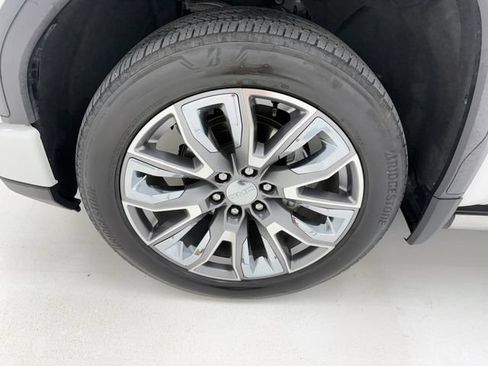 Used 2024 GMC Sierra 1500 Denali w/ Denali Reserve Package AWD/4WD image 7