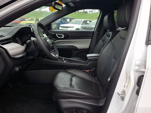Certified 2023 Jeep Compass Limited AWD/4WD image 13