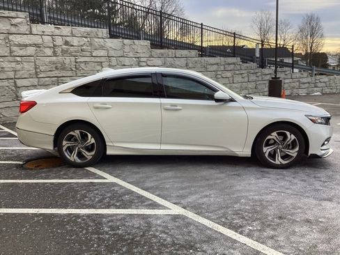 Used 2020 Honda Accord EX image 8