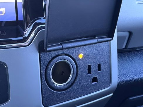 Used 2022 Ford F250 Lariat w/ Tremor Off-Road Package image 20